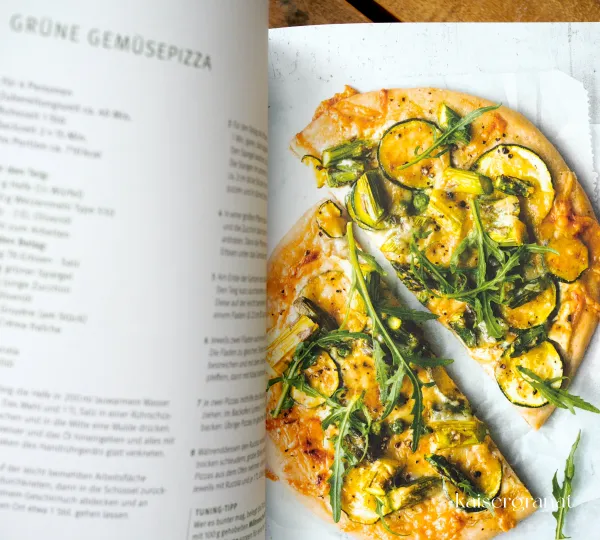 GU-Gemüse-Kochbuch-Rezept-gruene-Gemuesepizza