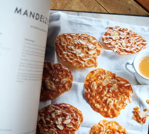 Das Backbuch Die vegane Backbibel von Toni Rodriguez 1