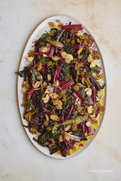 rezept-bunter-mangold-mit-knusprigem-knoblauch-von-yotam-ottolenghi