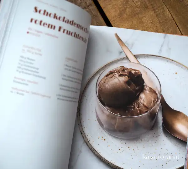 Das Buch Schokolade & Drinks edel von Nele Marike Eble und Antonia Wien 2
