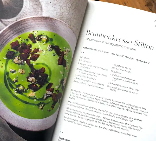 Das Kochbuch Suppe macht glücklich von Emily Ezekiel 4