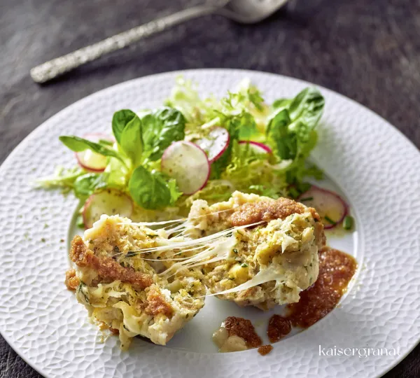 Allgäu-Kochbuch_Kaesknoedel_mit_brauner_Broeselbutter Allgäu-Kochbuch_Kaesknoedel_mit_brauner_Broeselbutter