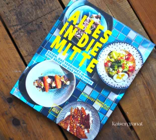 Das Kochbuch Alles in die Mitte, von Onur Elci und Elissavet Patrikiou