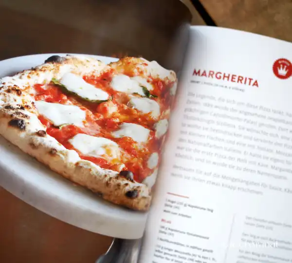 Die-Pizza-Bibel-Kochbuch-Rezept-fuer-Margerita-Pizza