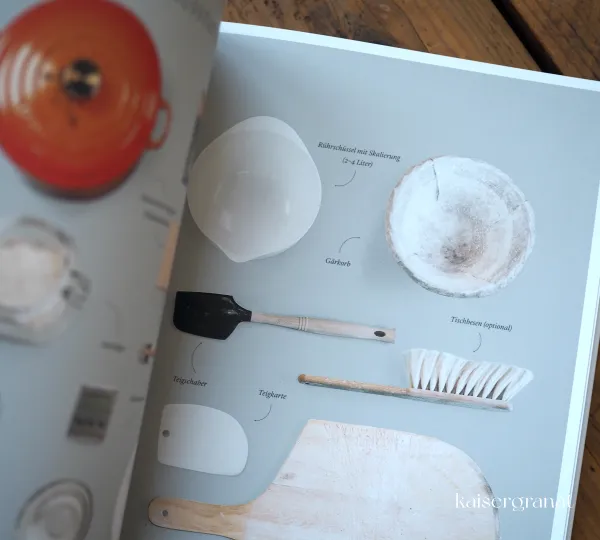 Sauerteig-gutes-Brot-backen-Kochbuch-Zubehoer