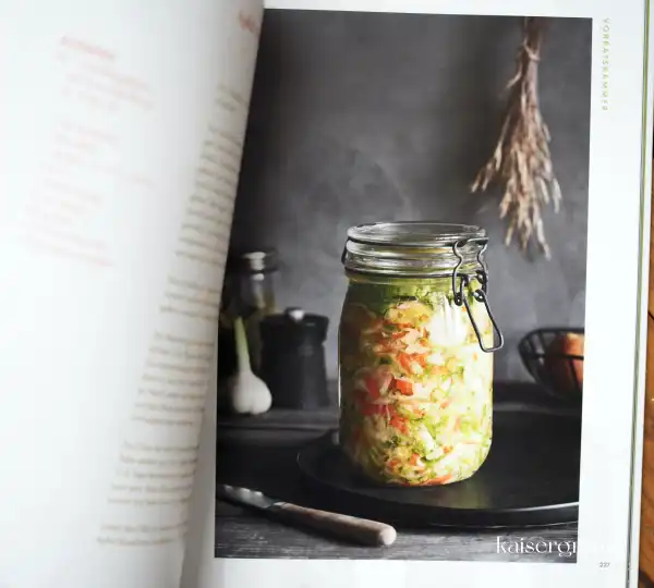 Das Kochbuch Das große Buch vom Apfel von Julia Ruby Hildebrand und Ingolf Hatz 1