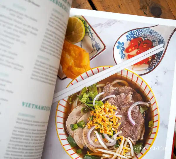 Das Kochbuch Phở von Angkana Sirisaeng 4 Das Kochbuch Phở von Angkana Sirisaeng 4
