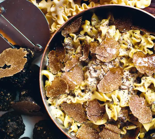 06_S.-205_Pasta-al-Tartufo_Big Mamma_WEB