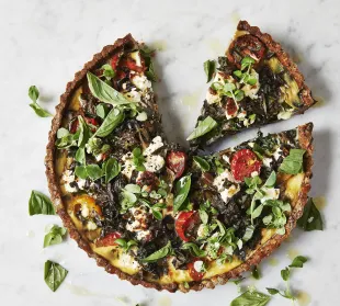 Tarte mit Regenbogen Mangold_(c) Carla Oates