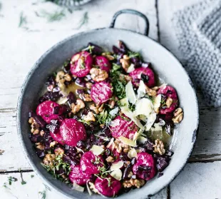 Rote-Bete-Gnocchi_in_Walnussbutter